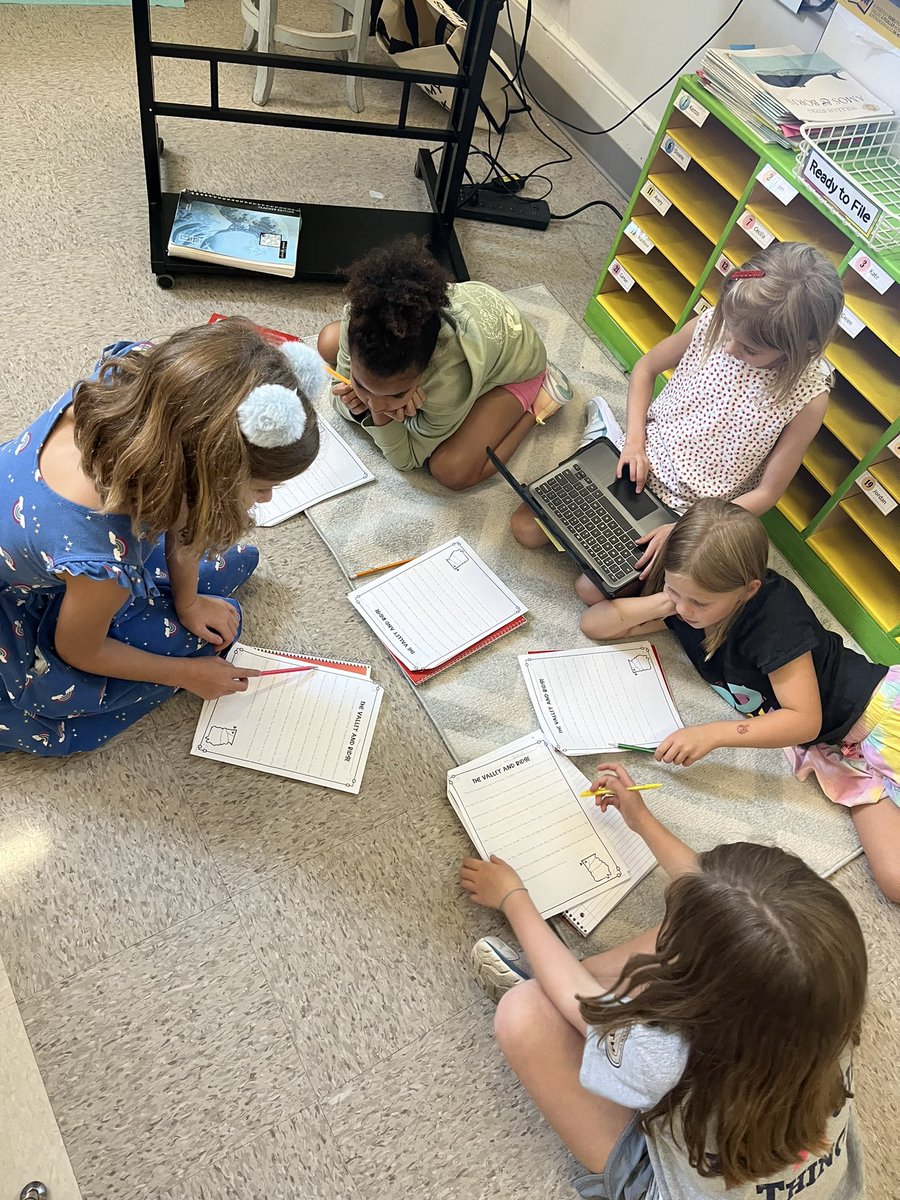 Becoming experts on the Georgia Regions to jigsaw out. Being a team player looks like sharing our learning with our friends. <a href="/BrandonIBPYP/">Sam DeCarlo - Morris Brandon Elementary IB PYP</a> <a href="/MorrisBrandonES/">Morris Brandon Elementary School</a> <a href="/Topperville2/">Felica Topper</a> <a href="/MsSmall2016/">🐝❤️Tameka Small❤️🐝</a> <a href="/apsupdate/">ATL Public Schools</a>