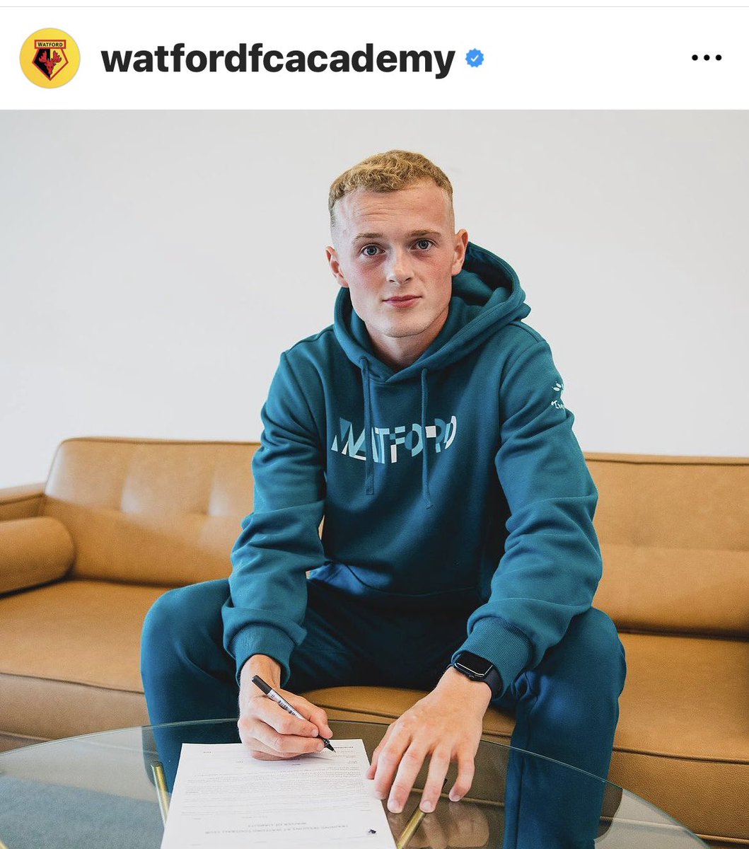 CraigMoore_18's tweet image. Signed sealed and delivered ✍️
Well done Ali Gould. A real pleasure to be on this journey with you 😊
#youngtalent
 #gettingstarted