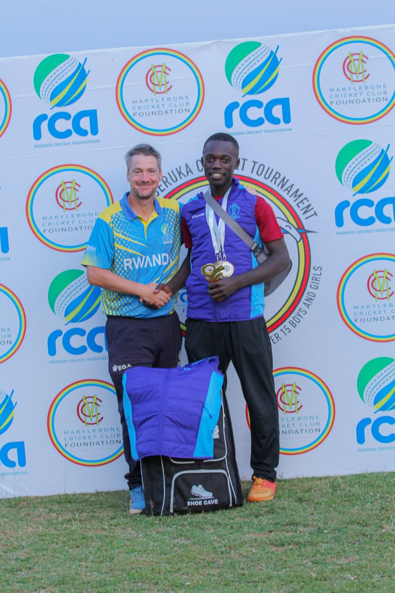 RwandaCricket's tweet image. 🏏🙌 GAHANGA KING U15 are the crowned Champions of MCC SERUKA U15 Boys CRICKET TOURNAMENT 2023! They won by 92 runs  against Huye Titans 

🏏Sensational batting display by Nziza Jasper from Gahanga  73runs from 49 balls  11 (4s)  1 (six)

🏏Gahanga King 172/3 
🏏HUYE TITANS 80/9