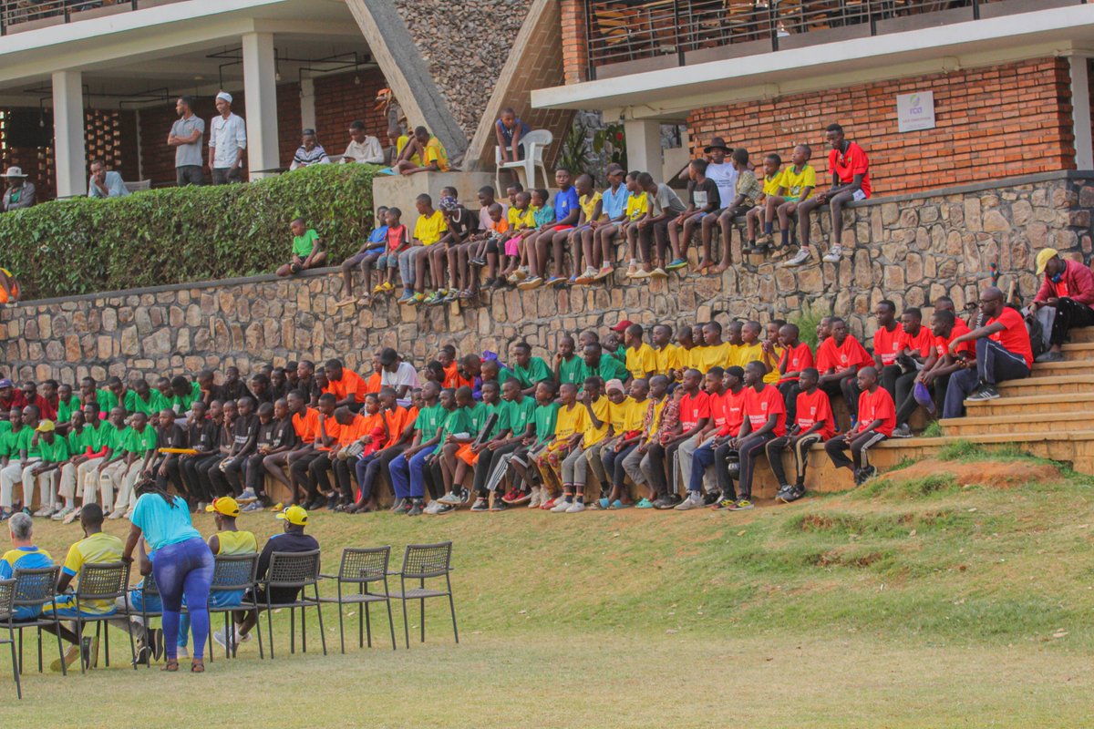 RwandaCricket's tweet image. 🏏🙌 GAHANGA KING U15 are the crowned Champions of MCC SERUKA U15 Boys CRICKET TOURNAMENT 2023! They won by 92 runs  against Huye Titans 

🏏Sensational batting display by Nziza Jasper from Gahanga  73runs from 49 balls  11 (4s)  1 (six)

🏏Gahanga King 172/3 
🏏HUYE TITANS 80/9