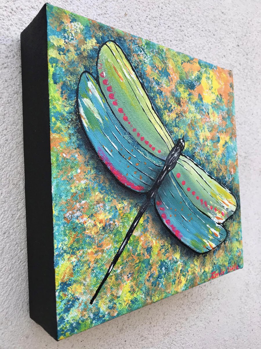 TaniaUribeMX's tweet photo. ¡Hola, hola! 📷📷Te traigo ésta nueva pieza. Título: “Libélula” Medidas: 20x20 cm Técnica: Acrílico Disponible para entrega inmediata. Si te interesa esta pintura, envíame un mensaje.  #Acrylic | #Art | #Libélula | #Figurativo | #Cuadro | #Pintura | #ArteMexicano | #Arte https://t.co/RbqTxEKOFH
