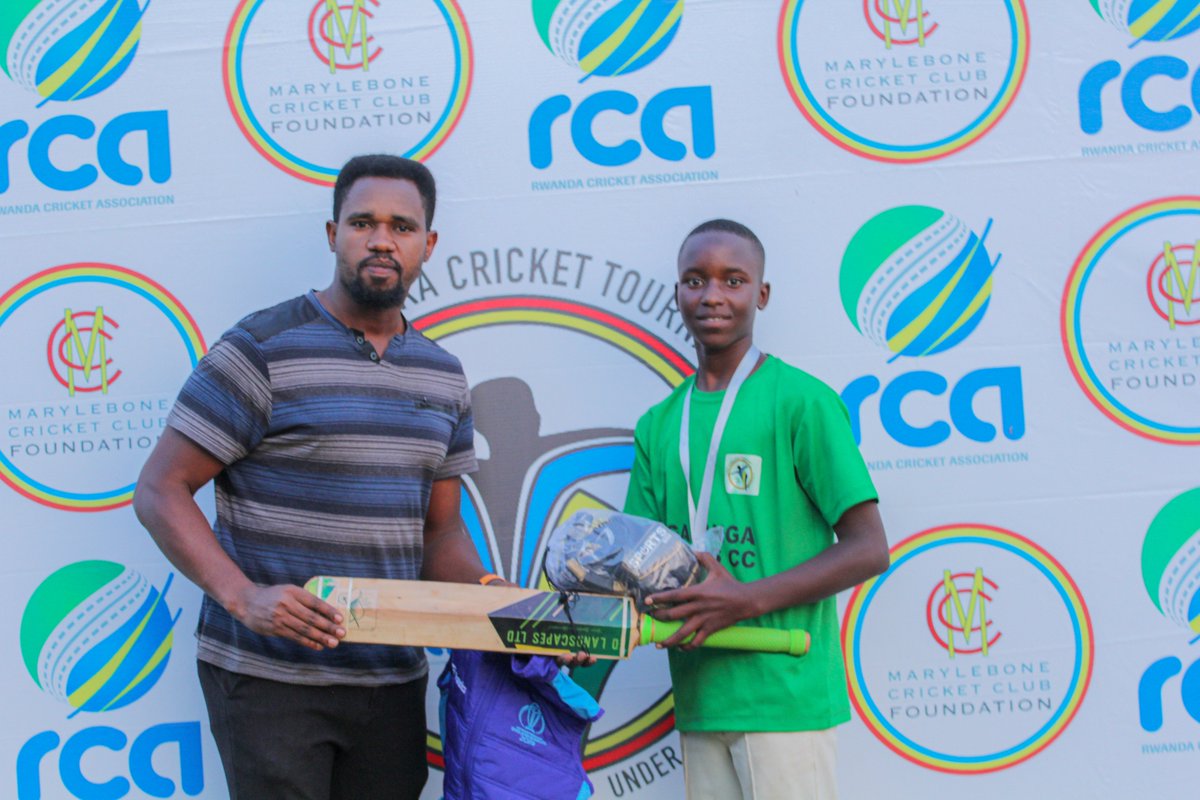 RwandaCricket's tweet image. 🏏🙌 GAHANGA KING U15 are the crowned Champions of MCC SERUKA U15 Boys CRICKET TOURNAMENT 2023! They won by 92 runs  against Huye Titans 

🏏Sensational batting display by Nziza Jasper from Gahanga  73runs from 49 balls  11 (4s)  1 (six)

🏏Gahanga King 172/3 
🏏HUYE TITANS 80/9