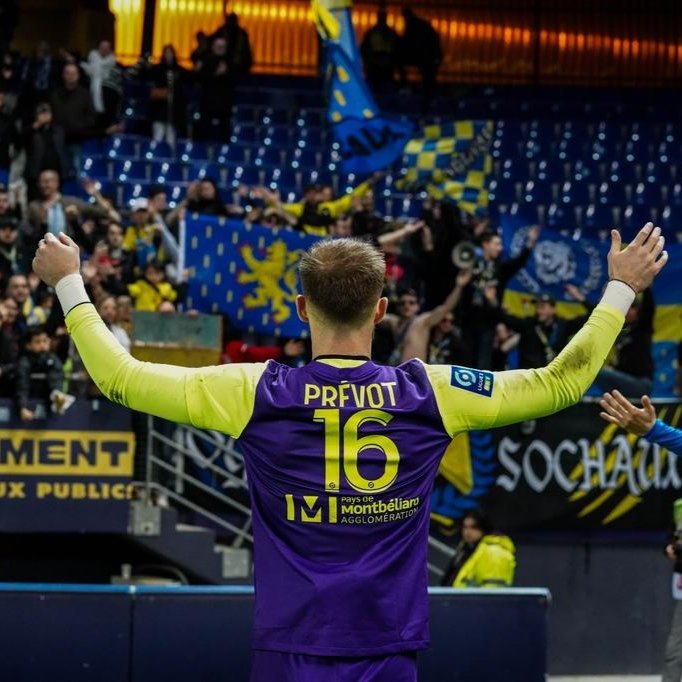 Ante_FC's tweet photo. Merci pour tout. T'es à la maison ici, reviens quand tu veux chef ! 💙💛 https://t.co/o1Qv9jzIon