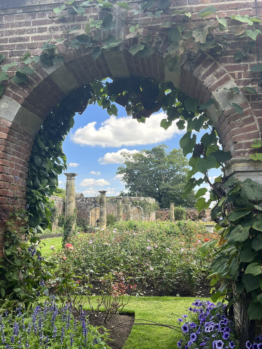 #birthdaygirl #hevercastle