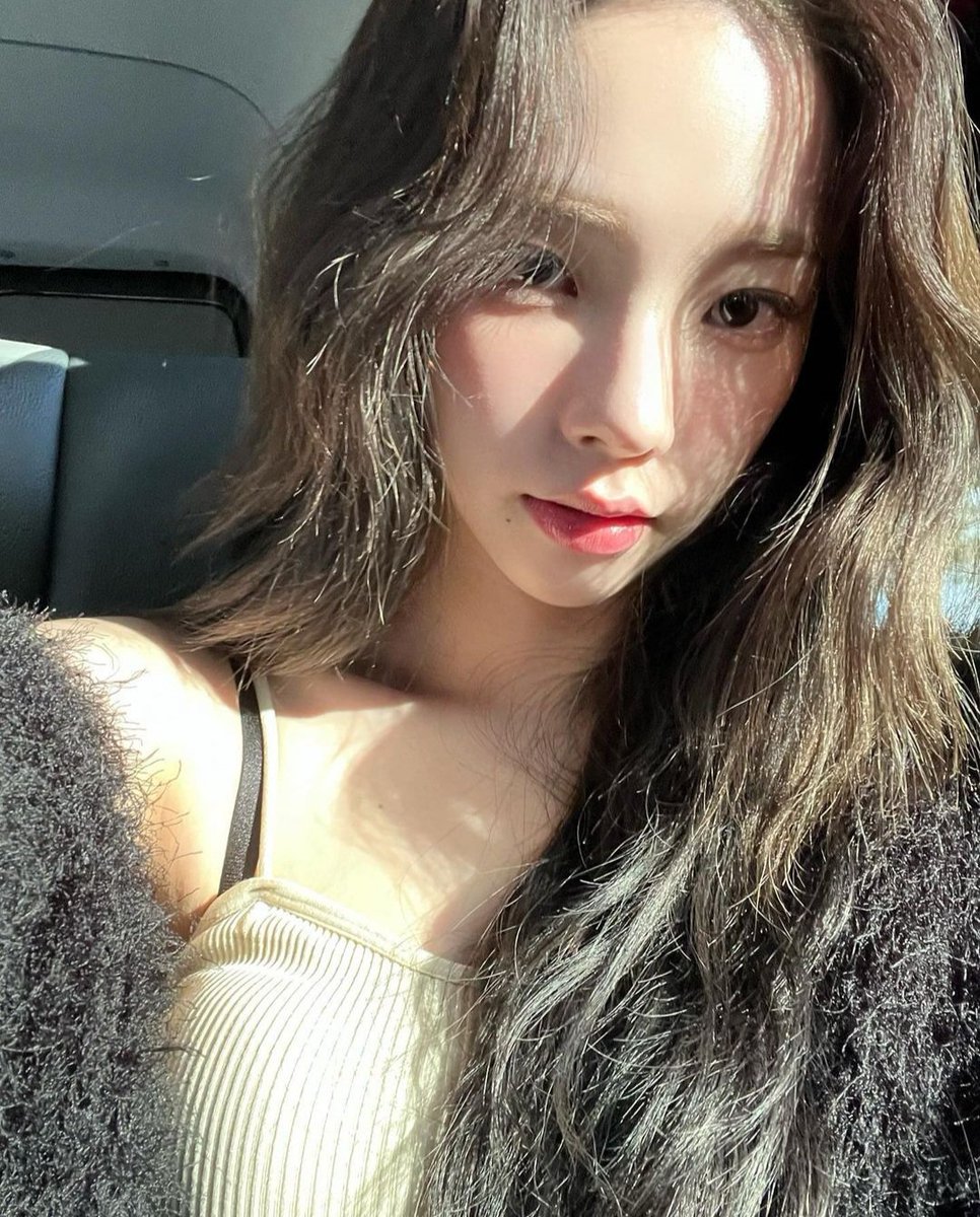 Kiana tweet media