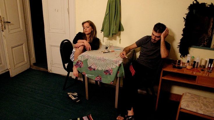 "oturup konussaniz cozerdiniz aslinda"
biz: