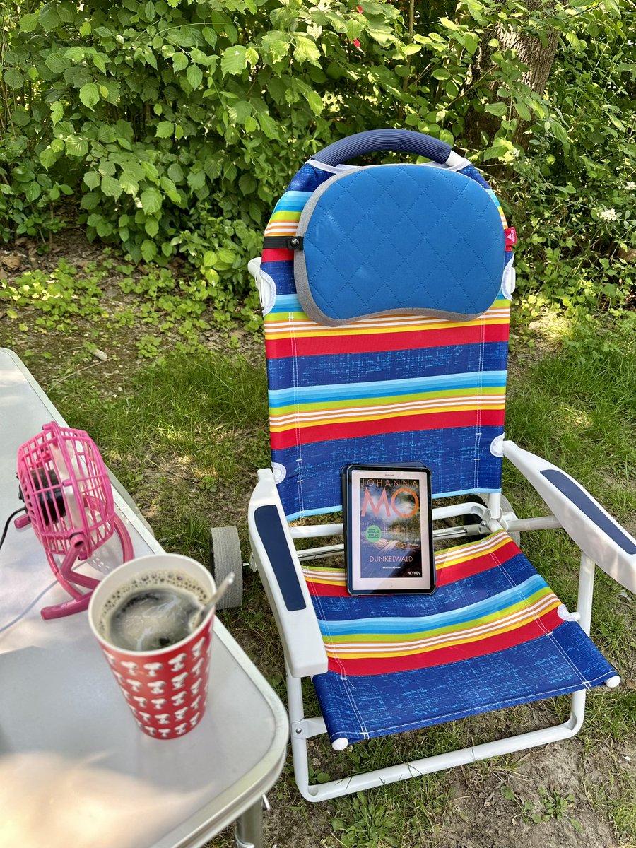 Sein Mund ist voller Blut.

Dunkelwald
Johanna Mo

#Buchbeginn 📚❤️
<a href="/Buchbeginn/">#Buchbeginn</a> 

Nr. 30/2023