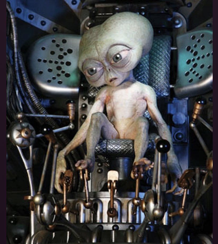 TheSamReardon's tweet photo. I’m pretty sure he’s being driven from the inside by a little alien robot like in MIB https://t.co/ggFwP4E8HI