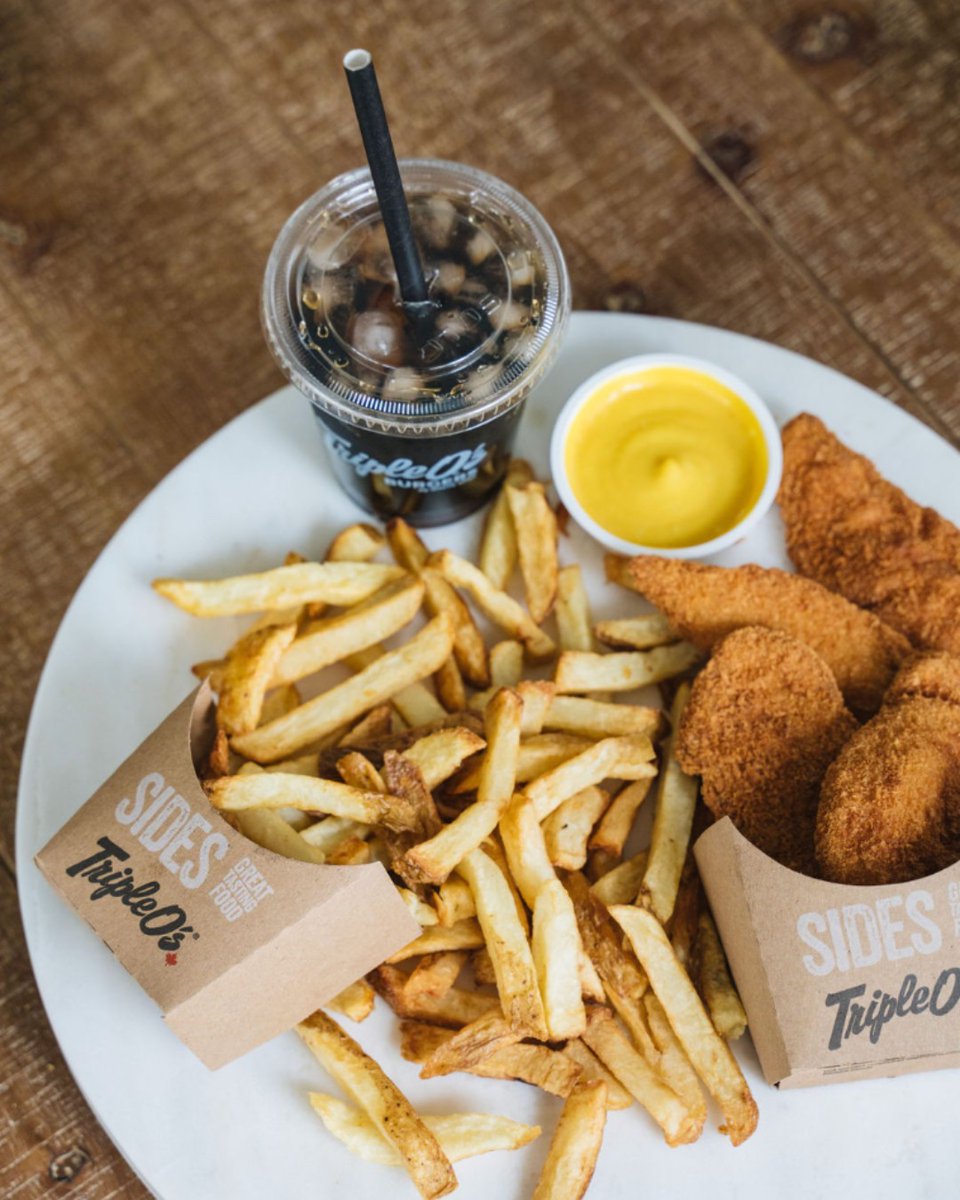 TripleOs's tweet photo. Dip into deliciousness and pair our savoury Dippin' Chicken Tenders with our signature honey mustard sauce! What more could you ask for?! 😋

#TripleOs #BritishColumbia #Vancouver #BC #BCBorn #VancouverFoodie #YVR #DailyHiveFood #DailyHiveVan #BC #YVReats #VancityEats https://t.co/fQ4mcOBDhH
