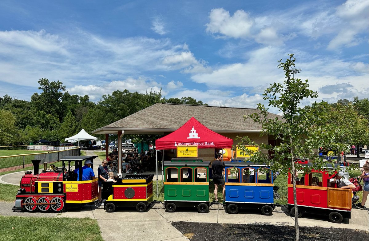 1776Bank's tweet photo. Good Goes Forward.

What started as a small collection effort at our St. Matthews location of helping to raise funds for Officer Wilt in Louisville beautifully unfolded into Wilt Week. https://t.co/5Tfy8xq5os