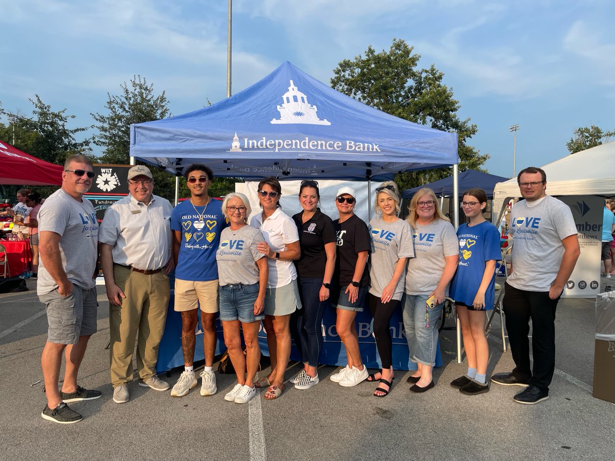 1776Bank's tweet photo. Good Goes Forward.

What started as a small collection effort at our St. Matthews location of helping to raise funds for Officer Wilt in Louisville beautifully unfolded into Wilt Week. https://t.co/5Tfy8xq5os