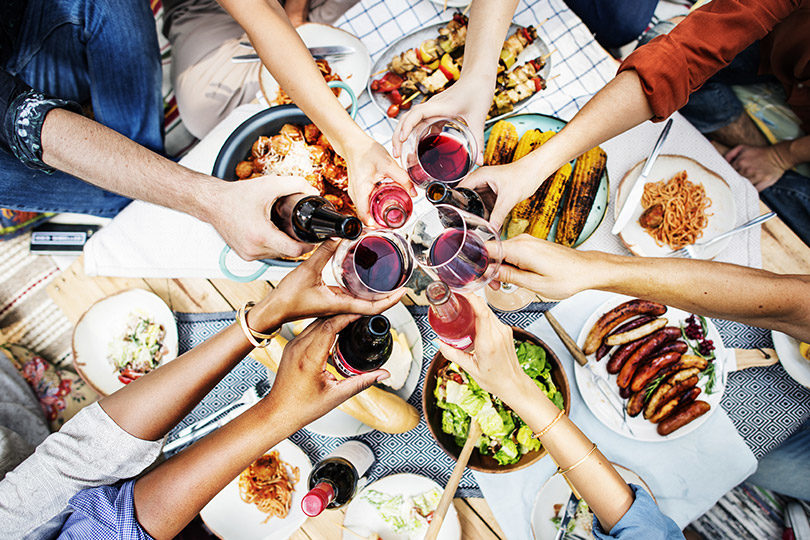 Le live Radio Libre 📻 c'est maintenant en direct sur Twitch ! 

Anecdotes et Apéros 💬🍺 Viens raconter tes meilleures anecdotes au micro ! 

▶ Twitch / cpt_haddock_