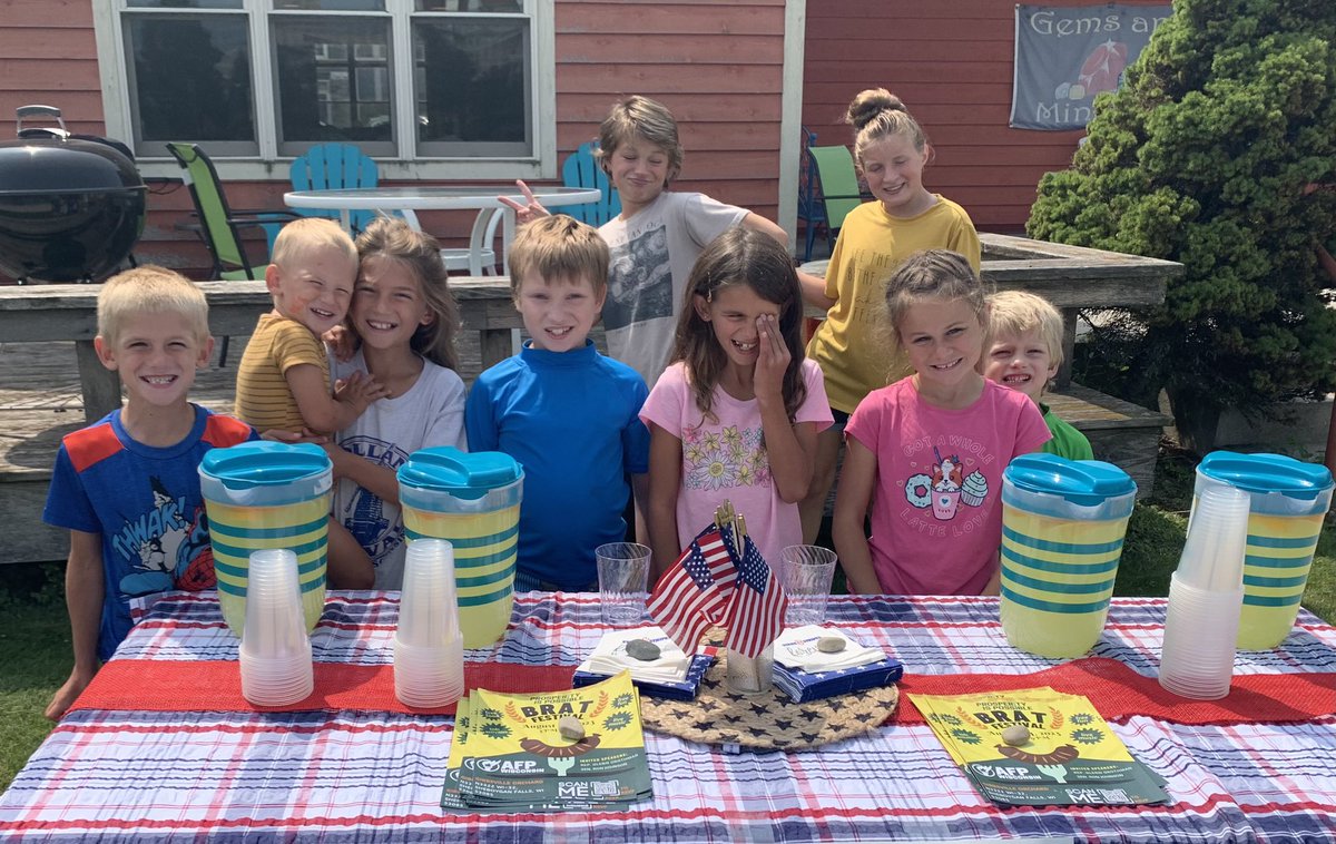AFPWI's tweet photo. Reminder to make a #PiPStop by the Sheboygan office today to get your free cup of lemonade and #RSVP for our #ProsperityIsPossible #BratFest. Sign up early to ensure your entry 🌭
*Special guest speakers invited include @SenRonJohnson @RepGrothman https://t.co/GENftLHt21