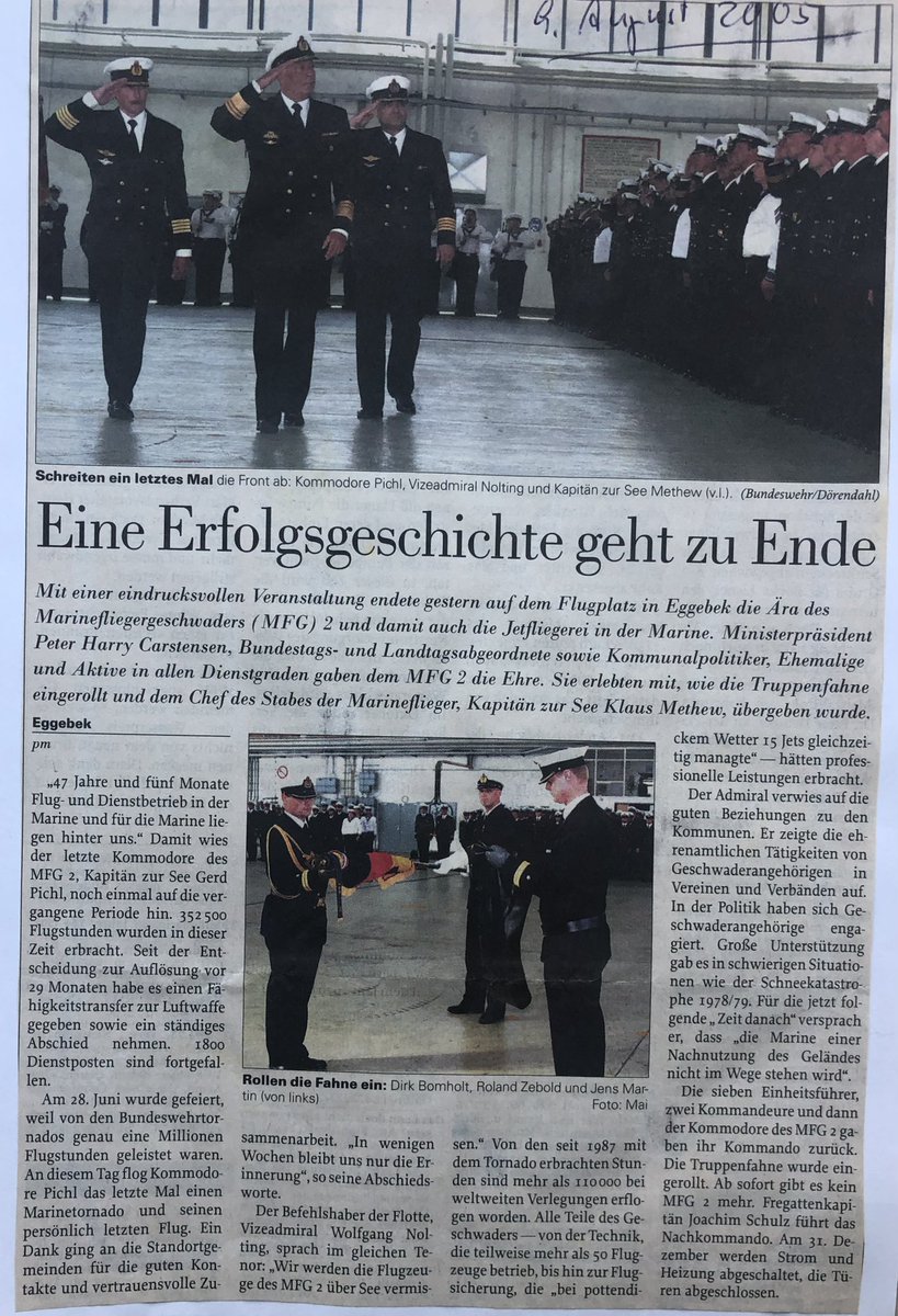 CdrDeuNavalAir's tweet photo. Nicht nur die #SeaKing Community wird langsam wehmütig.
Ich kann die Gefühlslage gut verstehen, denn OTD 2005 wurde um 16:55 die Truppenfahne des #MFG2 eingerollt.
Eine 46 jährige Erfolgsgeschichte ging damit zu Ende-und wir waren ein Teil davon 💪 https://t.co/p3lrYQio0M