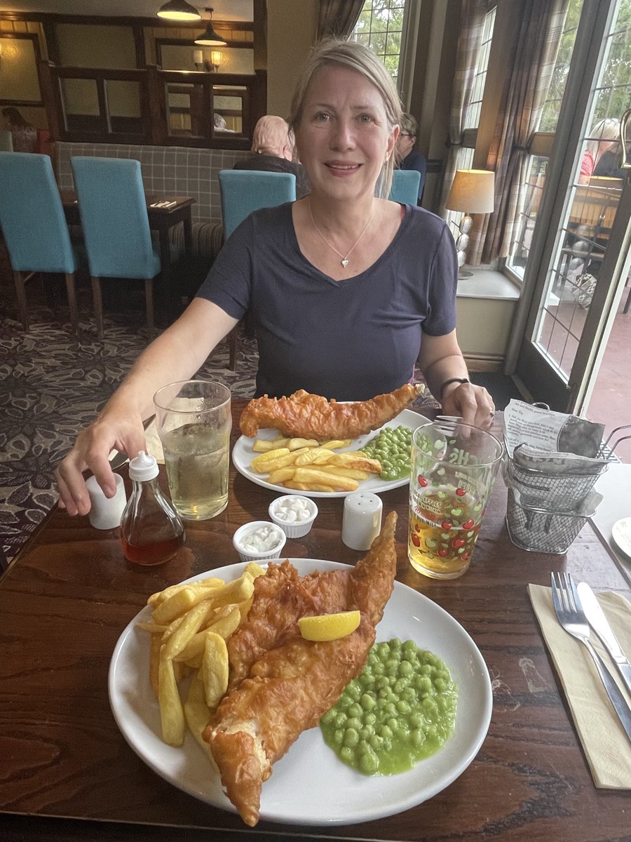 ‘Fish and Chips Wednesday’ at the #LincolnGreen. Top quality and great value if you’re nearby! 🍻