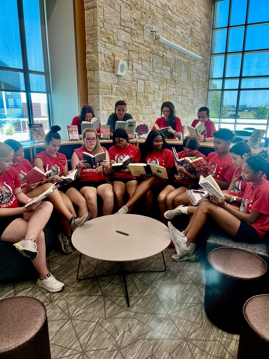 LBHSAT's tweet image. It’s National Book Lovers Day and the SATs got some downtime with our librarian Mrs. Petter. #readingforall #celebratebisd