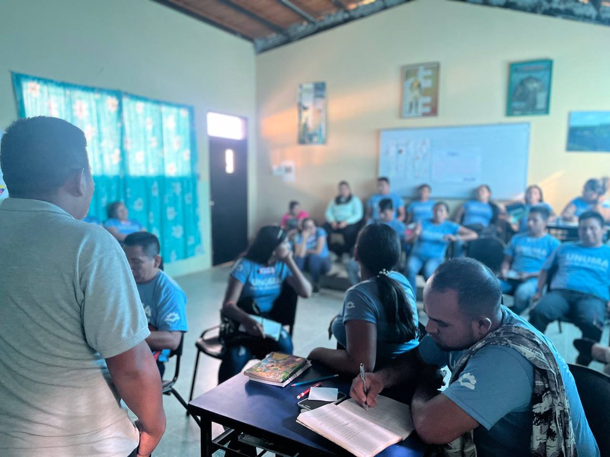 fundaladeshu's tweet photo. En 4 días, el #OBU, docentes y alumnos pertenecientes a las etnias jivi, uwottüja, baré y yekuana, implementaron una serie de actividades formativas en la sede de la Universidad Pedagógica Experimental Libertador- Instituto Pedagógico El Mácaro “Luis Fermín”, en Puerto Ayacucho. https://t.co/JaRK1fnDDO