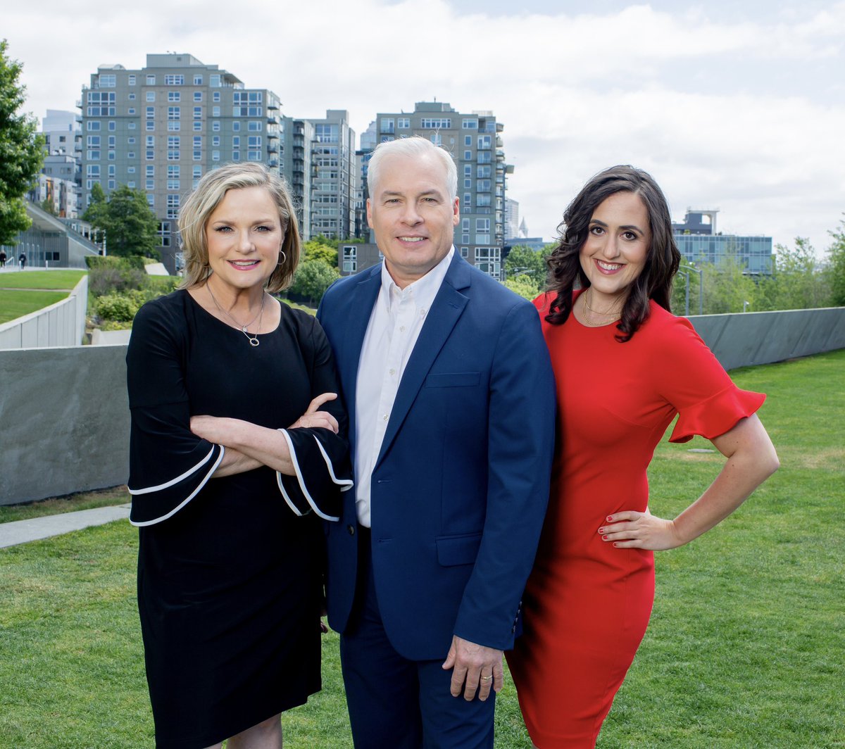 TaylorMirf's tweet photo. Our @KING5Seattle investigative team is expanding! Come work with me + the best coworkers @SFrameK5 @CJIngalls &amp; @Kellenphotog. We have support from @JulieWolfe to pursue stories that dig deep, expose injustice &amp; drive change. Also, WA is paradise.🌲🌊🏔️🏕️ https://t.co/KFLp1JSuOR https://t.co/wKls2exZHX