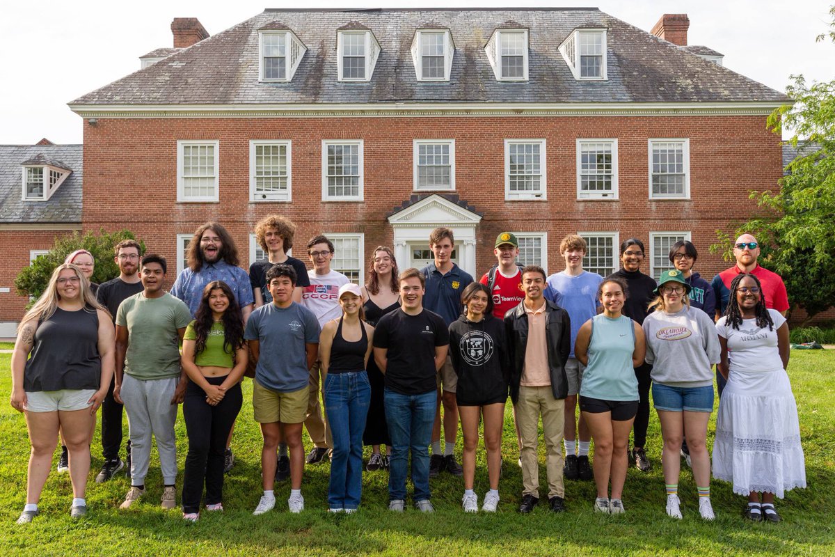 Audrey_Seiler_'s tweet photo. This July I had the amazing opportunity  to participate in the National History Academy (@4HistoryAcademy ) because of a scholarship from @Gilder_Lehrman. I’m so thankful to have met such incredible people and learned about America’s history all summer! https://t.co/yjG8RHOz7x