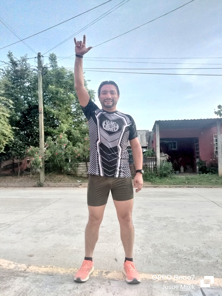 JosuManuelAven1's tweet photo. Regresamos a las andadas...
Tú eres la motivación!
#amolasrutas #soyrunner #siesegordopudo #InspirandoMetas #LigadelaJusticiaRunner @ManicomioRunner @ComuniRunners @FenixRun_Mexico @yoelegicorrer1 https://t.co/jKSExQvSbM