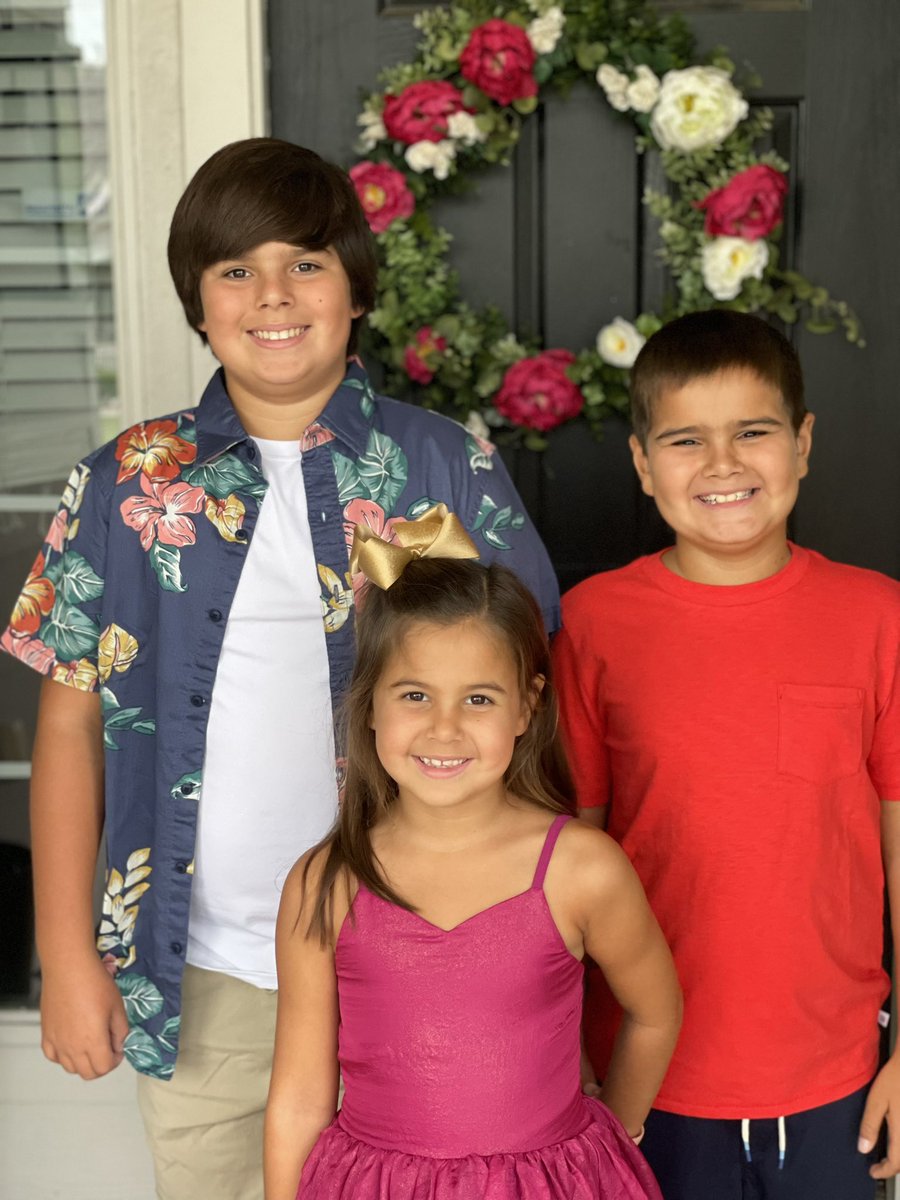 First day of 8th, 5th and 2nd grades today! Last first days at <a href="/RoachRams/">Roach Middle School</a> for Jacob and <a href="/SonntagElem/">Sonntag Elementary</a> for Owen!