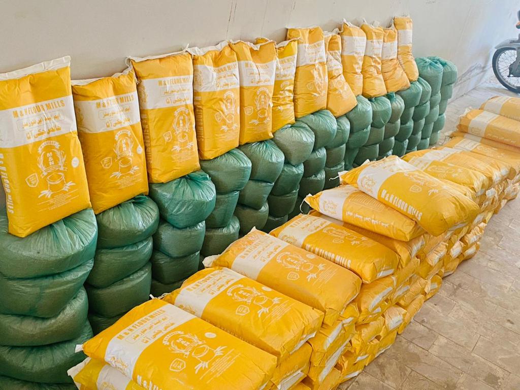 NewHopeFdnPK's tweet photo. #NHF #Mirpurkhas team distributed ration bags in 100 families in different villages of taluka #Sindhri district Mirpurkhas.They provided food door to door to needy peoples. Donated by our USA donos and founding member of NHF Foundation.  #NHFEmergencyRelief #NHFFood #Sindh https://t.co/cF1X6nGjR4