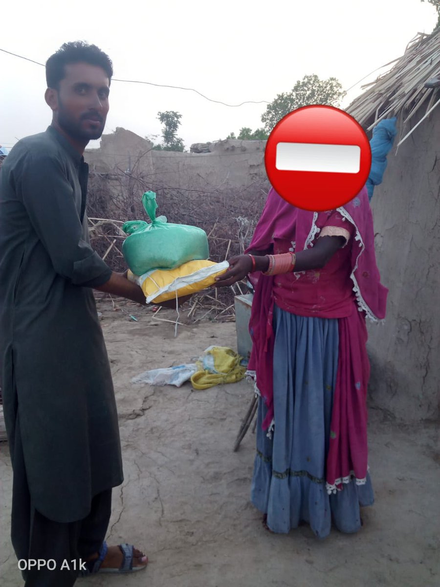 NewHopeFdnPK's tweet photo. #NHF #Mirpurkhas team distributed ration bags in 100 families in different villages of taluka #Sindhri district Mirpurkhas.They provided food door to door to needy peoples. Donated by our USA donos and founding member of NHF Foundation.  #NHFEmergencyRelief #NHFFood #Sindh https://t.co/cF1X6nGjR4
