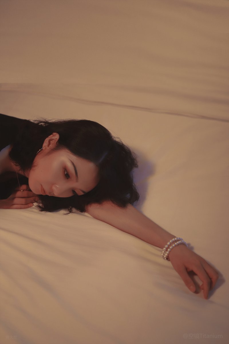 “索吻夏日，胜过有意的春天”

摄影：@kjtitanium_

#私房 #写真 https://t.co/Rg4DUzvvWg