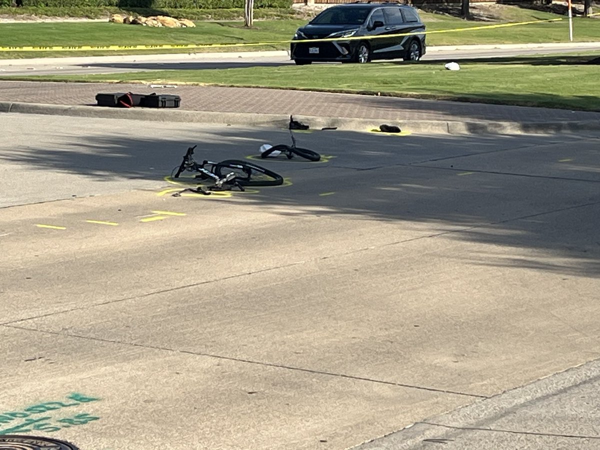 LarryNBC5's tweet photo. #BREAKING UPDATE: 15-year-old struck and killed. A heavily damaged bicycle is a part of the investigation. Was first day of school for Frisco ISD. https://t.co/cN3QwYAMVs