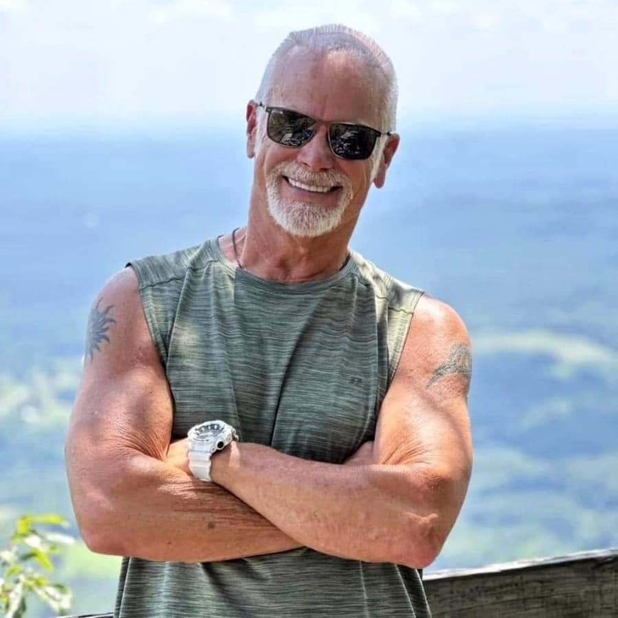 cleaningtowels's tweet photo. @TheJimCornette only wishes he could look this good at 70. #gangsteroflove #sweetstan #midnightexpress https://t.co/TIRVFK1HFU