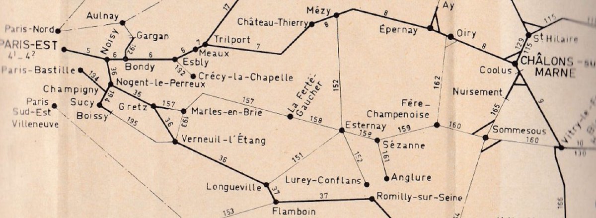 CheminsdeFerTC's tweet photo. La belle "étoile" d'#Esternay (51) a pâli depuis 1962 et il ne lui reste plus qu'une demi-branche en 2020. La fermeture des petites lignes n'est pas récente et s'est déroulée sur une longue période
1 : Extrait du Carnet de lignes Est en 1962
2 : Capture https://t.co/5bYkIeLQBu https://t.co/C02tS8RB6c