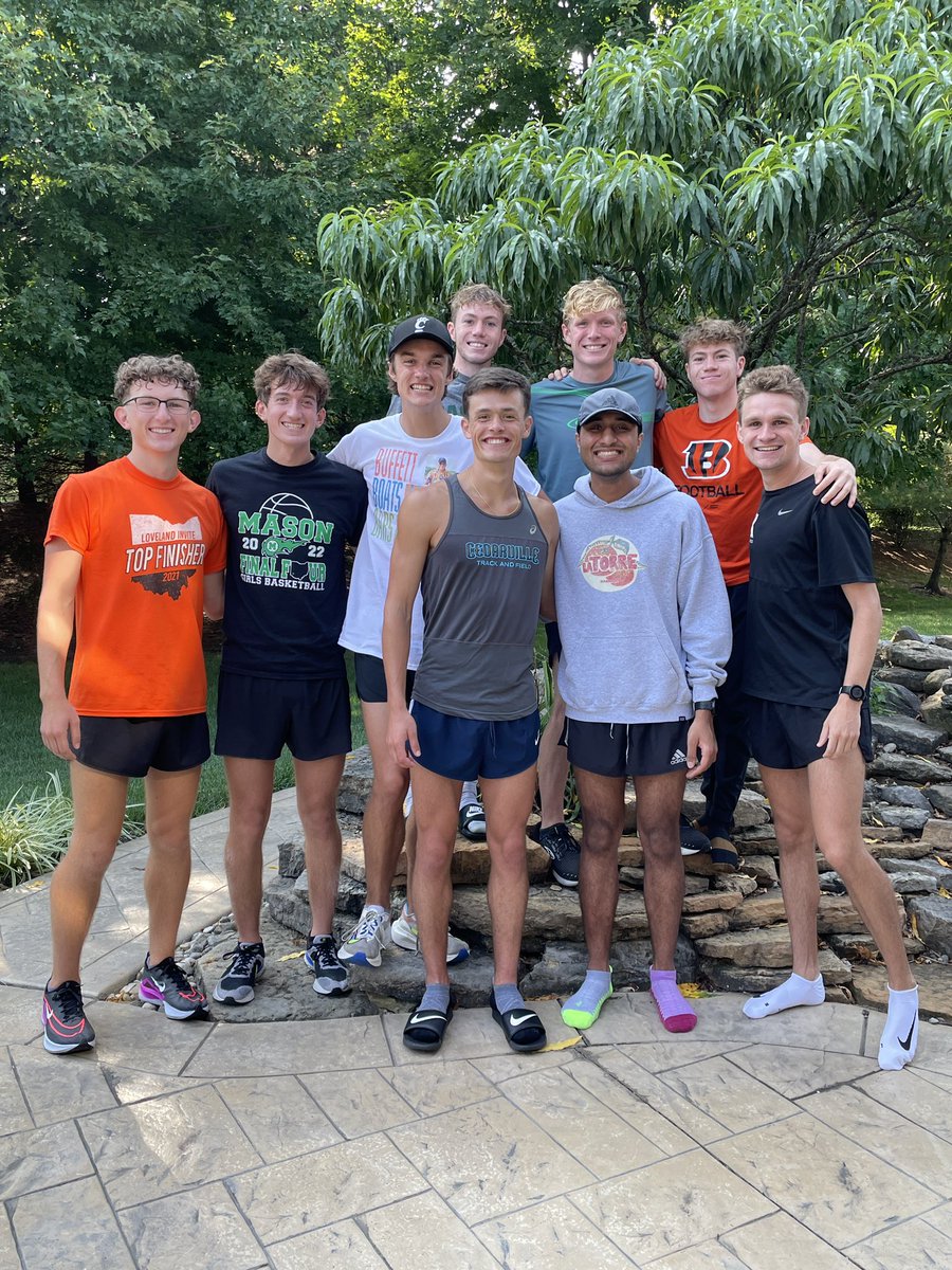 d2messer's tweet photo. Even though they now wear different school colors in the fall, love that the summer running club continues to cheer each other on… once a comet, always a comet! @xc_mason @MasonSchools https://t.co/A128Zv4w7w