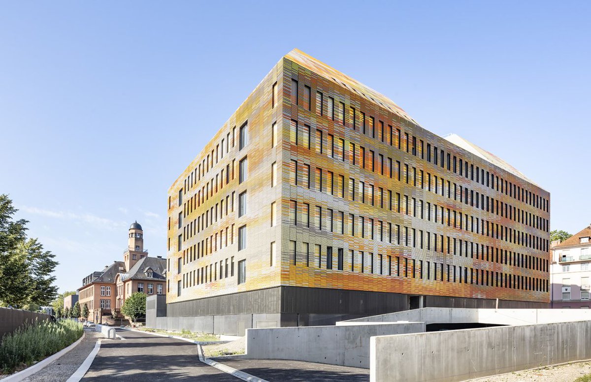 GriesserIB's tweet photo. Impresionante por fuera y confortable por dentro.
Así es el Centro de Investigación en Biomedicina de Estrasburgo (CRBS) de los arquitectos Groupe-6 & dea architectes en el que hemos tenido el placer de participar.
#Griesser #Metalunic #arquitectura #proteccionsolar https://t.co/liyKyPzcBl