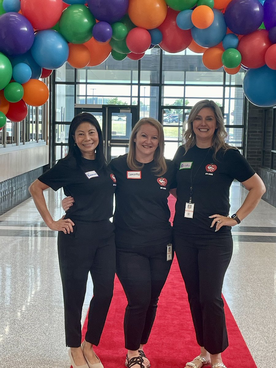 RBMS_Official's tweet photo. RBM beginning teacher coaches at BTI (Beginning Teacher Institute)! https://t.co/oJrfJcL4Gp
