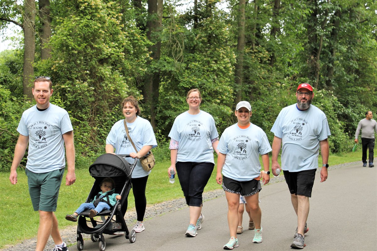 AirLiquideUSA's tweet photo. They walked🚶🏽‍♀️🚶🏽‍♂️ for those who cannot! Air Liquide Electronics employees in Morrisville raised $680, and Air Liquide donated $1,000 to ICGMC's Project Healthy Bones Wellness Program's A Walk For Wellness to increase awareness of seniors' fight against osteoporosis. #CitizenAtWork https://t.co/ROqecsOg5r