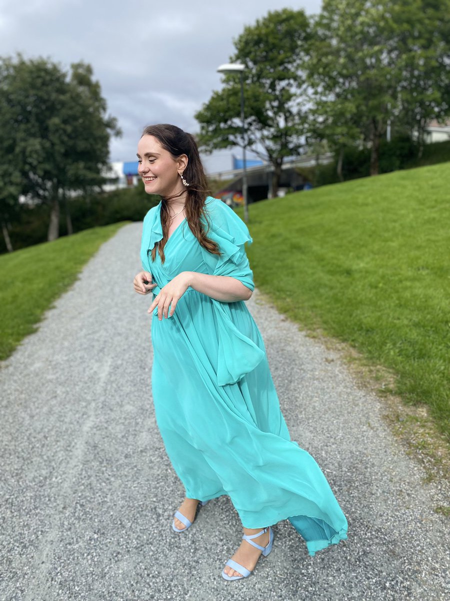 camzilla__'s tweet image. Wow, jeg er pen! 

Hi ha ho! 

(veldig forsinket selfiefredag da jeg var opptatt med å være forlover i bryllupet til vår alles favoritt-Vetle (no offense til andre Vetler))