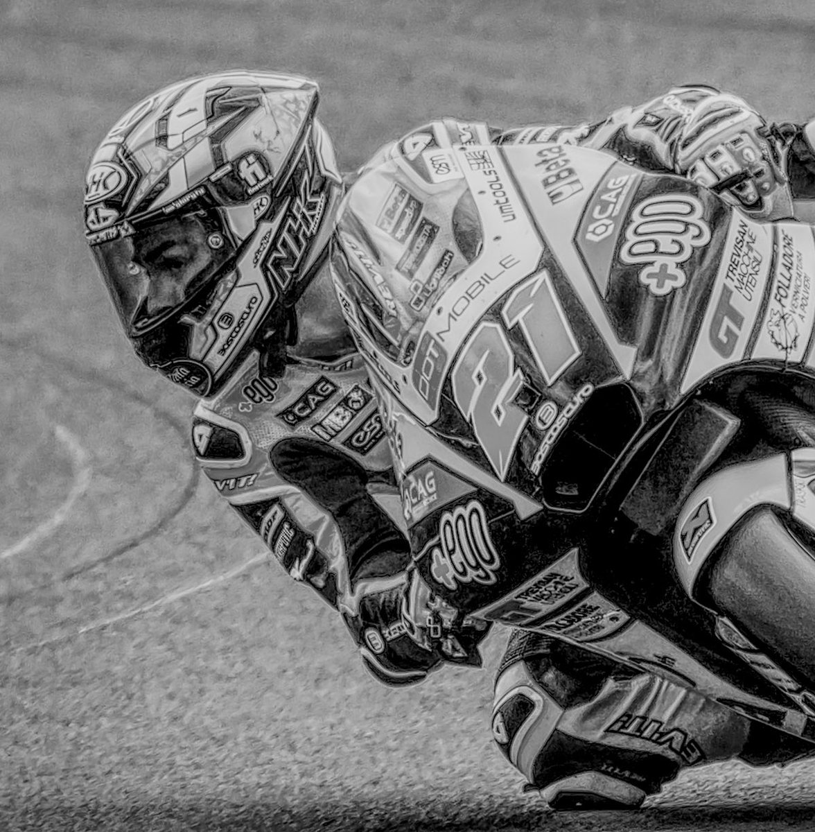 #random #motogp  #silverstone #bikeracing #fastbikes #motorsportphotography #speedfreaks #hotbikes @MotoGP @SilverstoneUK #motorbikes