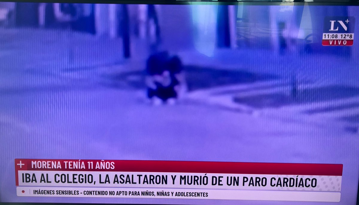 Villa Diamante
7:27 am
Morena, 11 años, estaba yendo a la escuela 
Unos hdmp la golpearon en la cabeza para robarle el celular 
Morena llegó al colegio y murió de un infarto
Kicillof y todo el progrepedorrismo, quédense tranquilos
Los motochorros asesinos están libres y gozan de