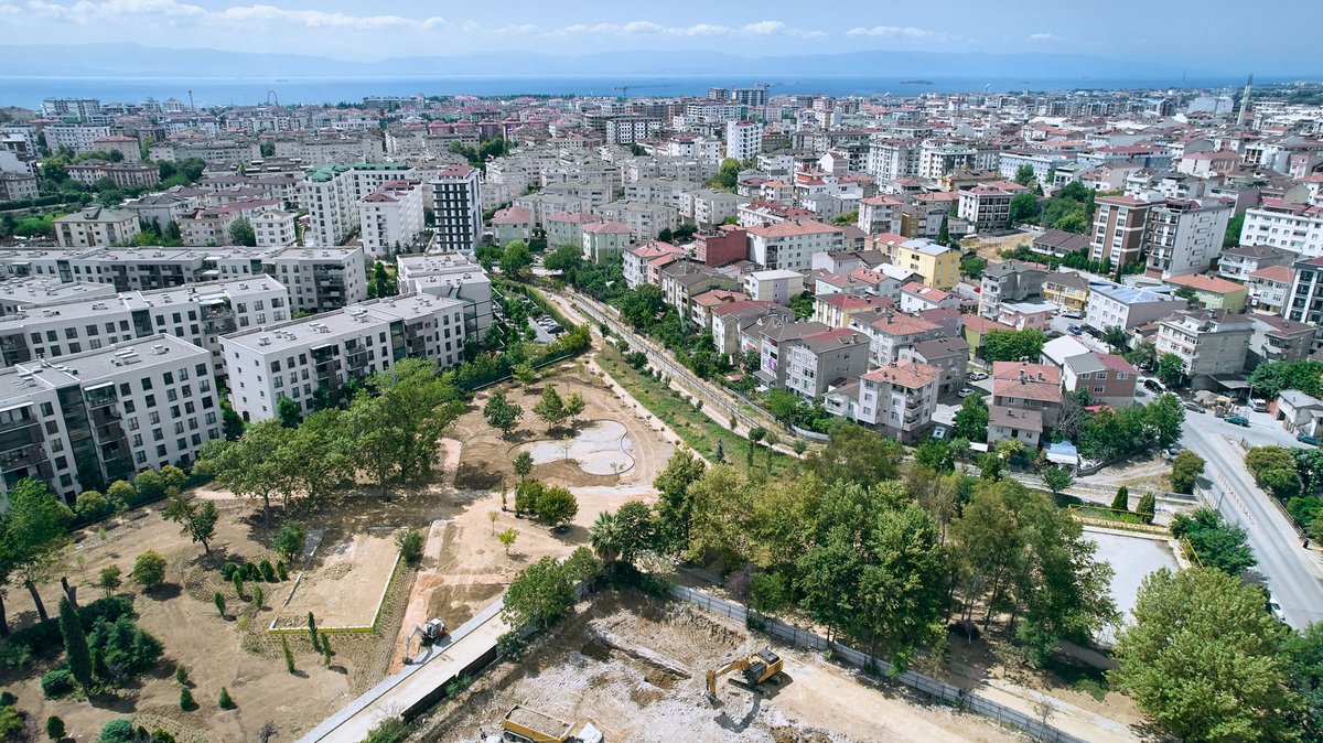 arkiteracom's tweet photo. . @openactstudio tarafından tasarlanan Tuzla Yaşam Vadisi projesinin inşaat çalışmaları başladı. https://t.co/qt54v1VRdl https://t.co/Jq2Om7wrGa