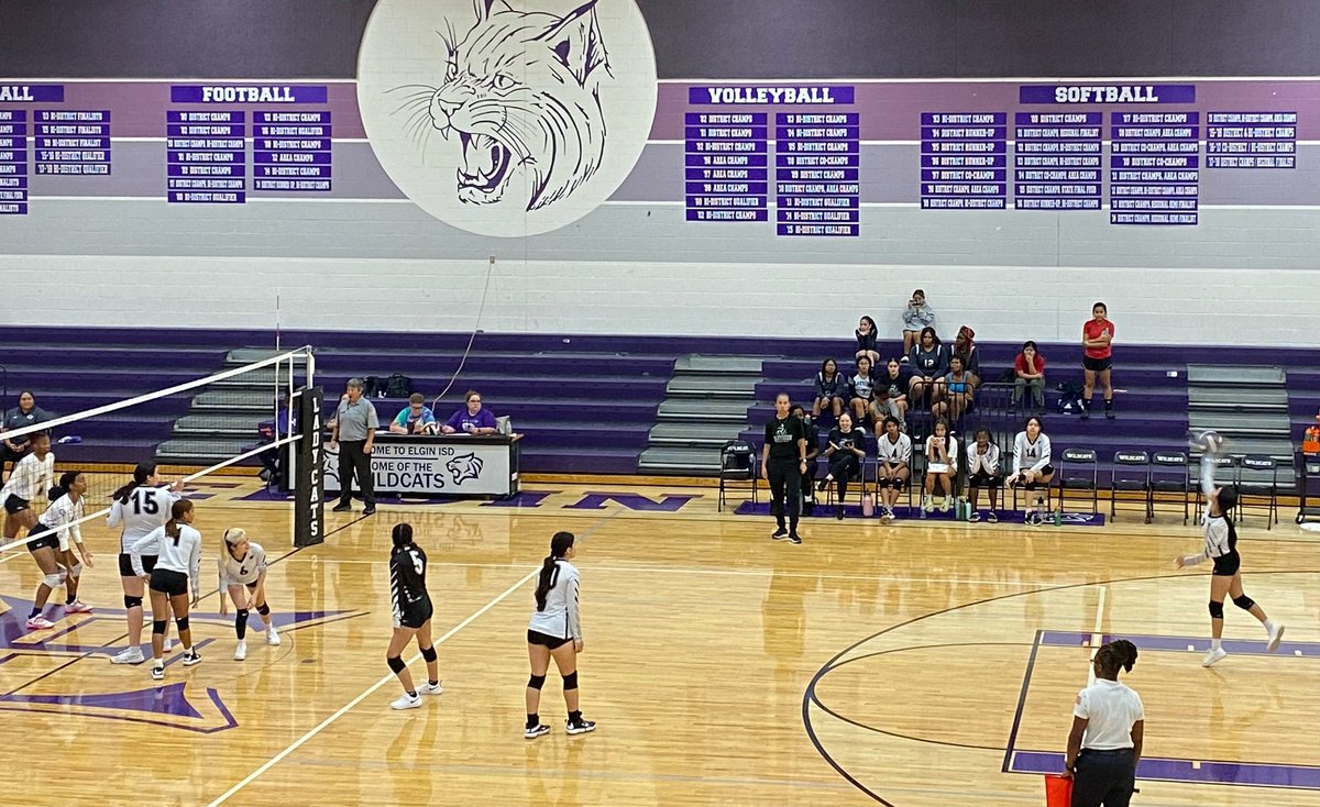 PawsUp_Sports's tweet photo. Lady Panther volleyball kicked off the regular season last night in Elgin! Our ladies are back in action Thursday at the Jason Landers Tournament. #PawsUp
@EastsideECHS @andrew_k_bailey @EdCo810 @CKenderEDU @joannholliday @CoachLB3 @coachnava_7 @AISDAthletics https://t.co/5wswILHw72