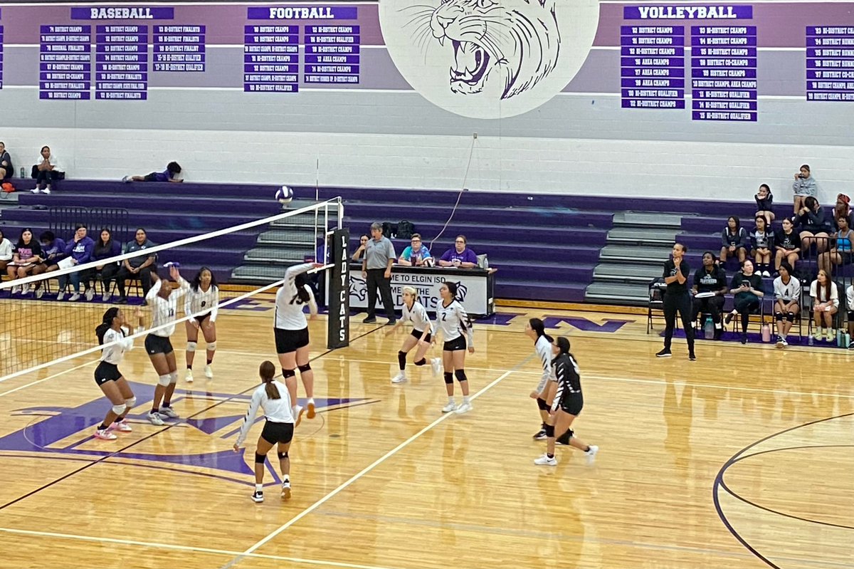 PawsUp_Sports's tweet photo. Lady Panther volleyball kicked off the regular season last night in Elgin! Our ladies are back in action Thursday at the Jason Landers Tournament. #PawsUp
@EastsideECHS @andrew_k_bailey @EdCo810 @CKenderEDU @joannholliday @CoachLB3 @coachnava_7 @AISDAthletics https://t.co/5wswILHw72