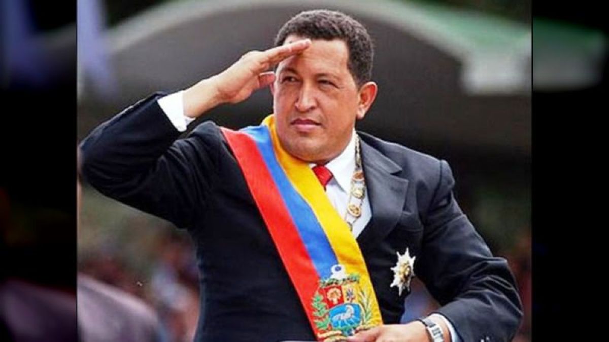 PartidoPSUV's tweet photo. Hace 24 años la ANC ratificó al Comandante Hugo Chávez como presidente 
https://t.co/Cos0vJkjaB
#14AñosDeAmorTricolor https://t.co/cXa4A0nAF3