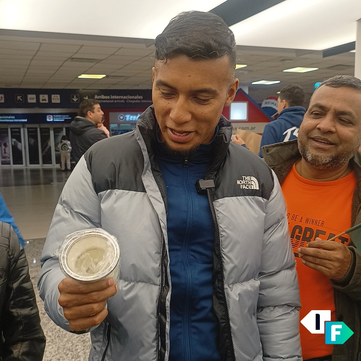 FinoYossen's tweet photo. Jamal Bhuyan 🇦🇷🇧🇩 jugará en @Soldemayoficial.

El capitán de Bangladesh ya se encuentra en Argentina. 

---

জামাল ভূইয়া 🇦🇷🇧🇩 খেলবেন @Soldemayoficial-এর হয়ে।

বাংলাদেশের অধিনায়ক ইতিমধ্যেই আর্জেন্টিনায়। https://t.co/X77Idt4m6t