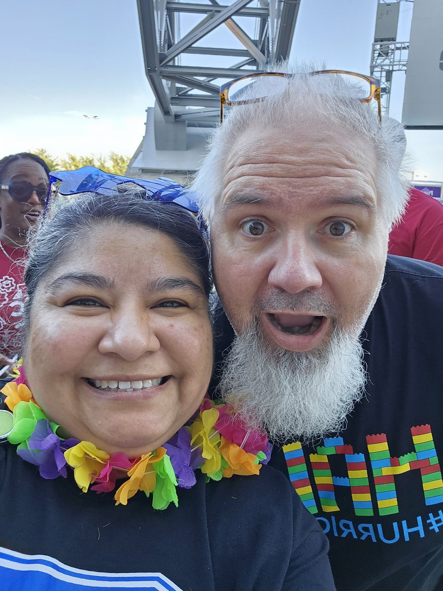 louisa_soto's tweet photo. #TeacherBesties doing the most at #AISDConvocation @ArlingtonISD @ATTStadium https://t.co/wgVPBWB8QX