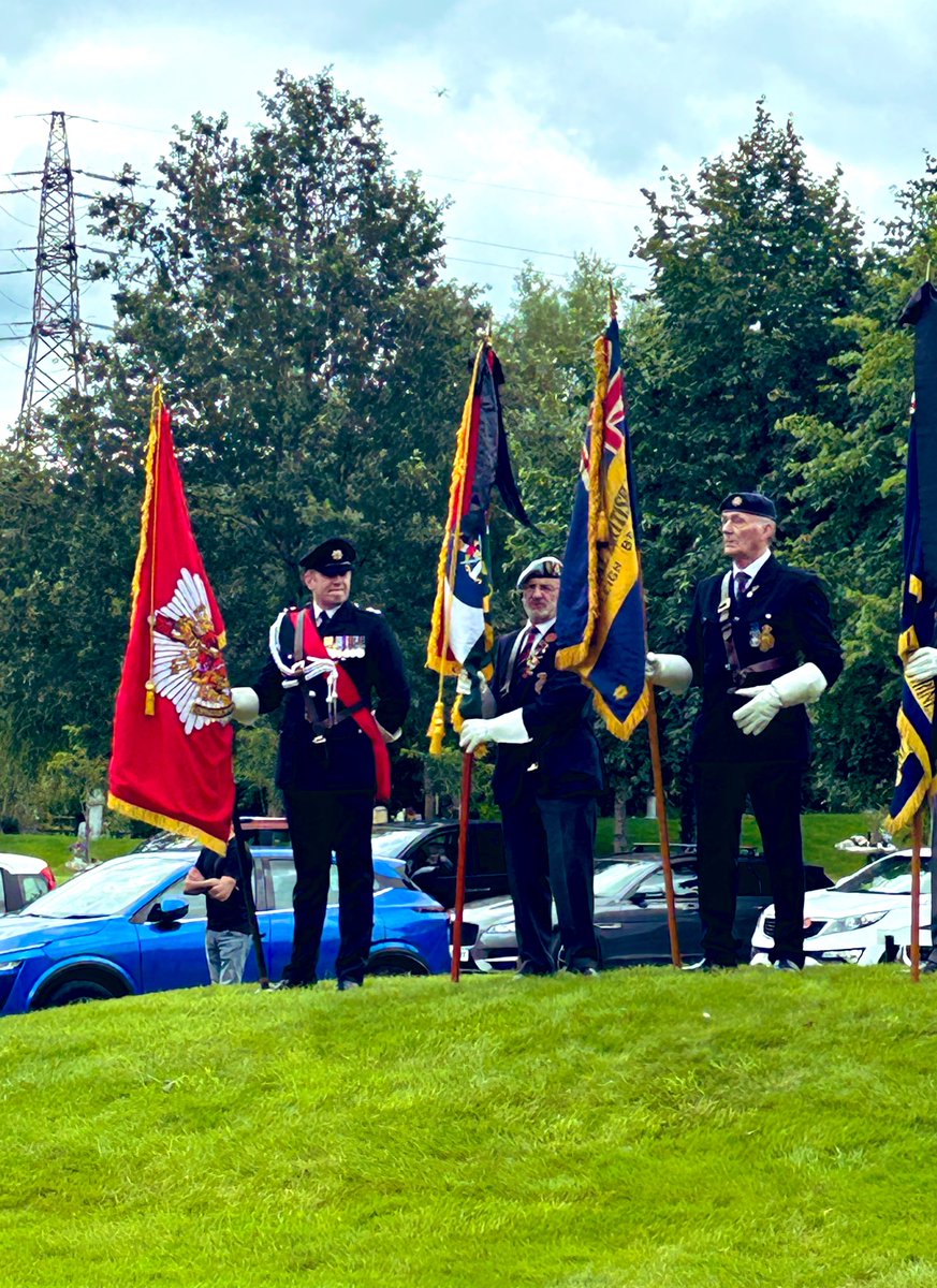 GMJPHelliwell's tweet photo. Fantastic turnout for ex Royal Marine and WWII vet Kenneth Preter’s funeral  in Atherton. @manchesterfire + @GMForcesNetwork representing as well as one of our new #standardbearer cadre and network member @mess6311 who did a fantastic job!! #armedforces #firefighter RIP Royal 🫡 https://t.co/LVdSmuhJuU