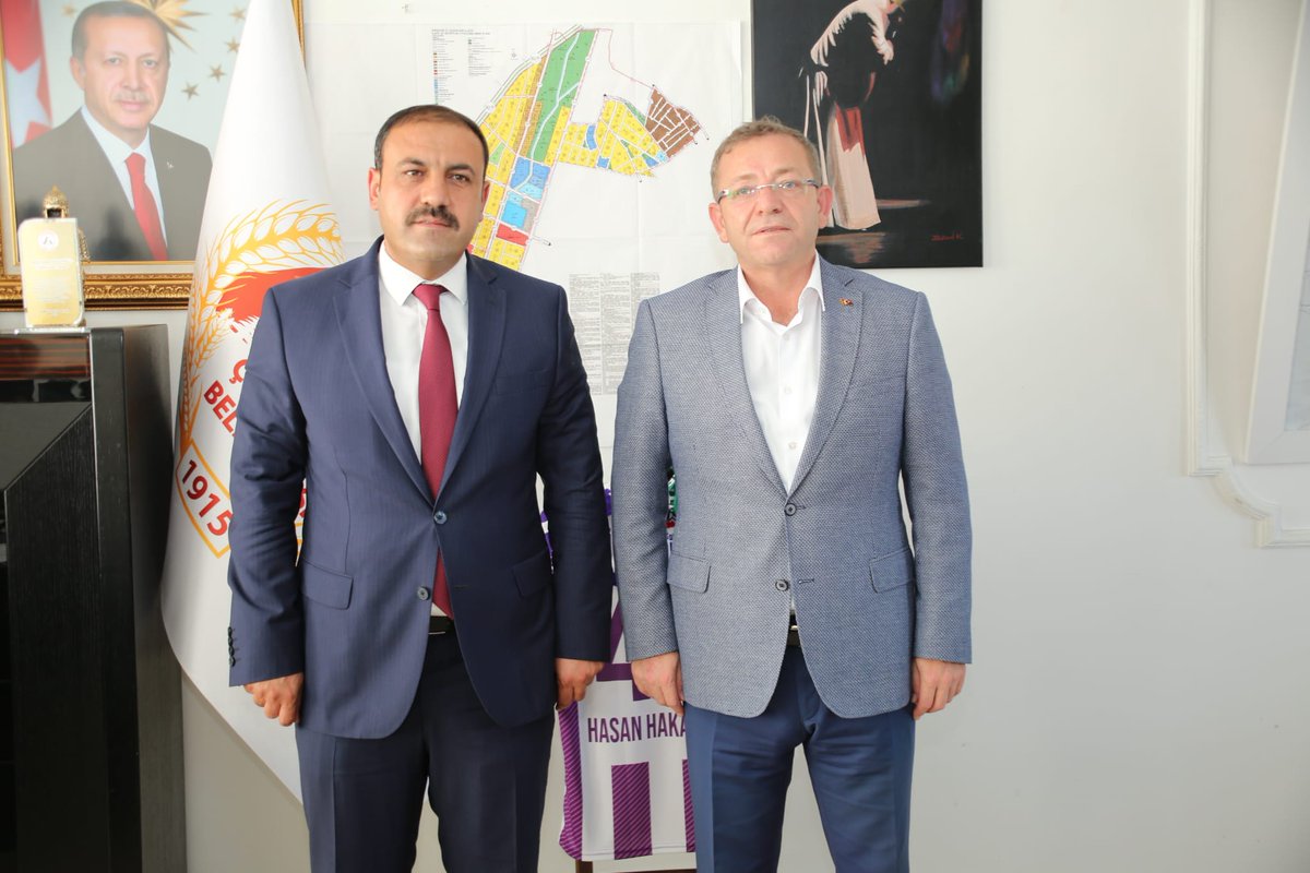 YozgatValiligi's tweet photo. Valimiz Ziya Polat, Çiçekdağı Kaymakamı Rabia Naçar Çanakcıoğlu ve Çiçekdağı Belediye Başkanı Hasan Hakanoğlu'nu ziyaret etti. https://t.co/mFBBZDCNOj