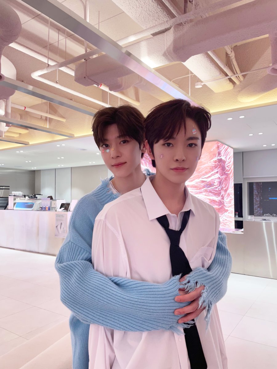 SMROOKIES tweet media