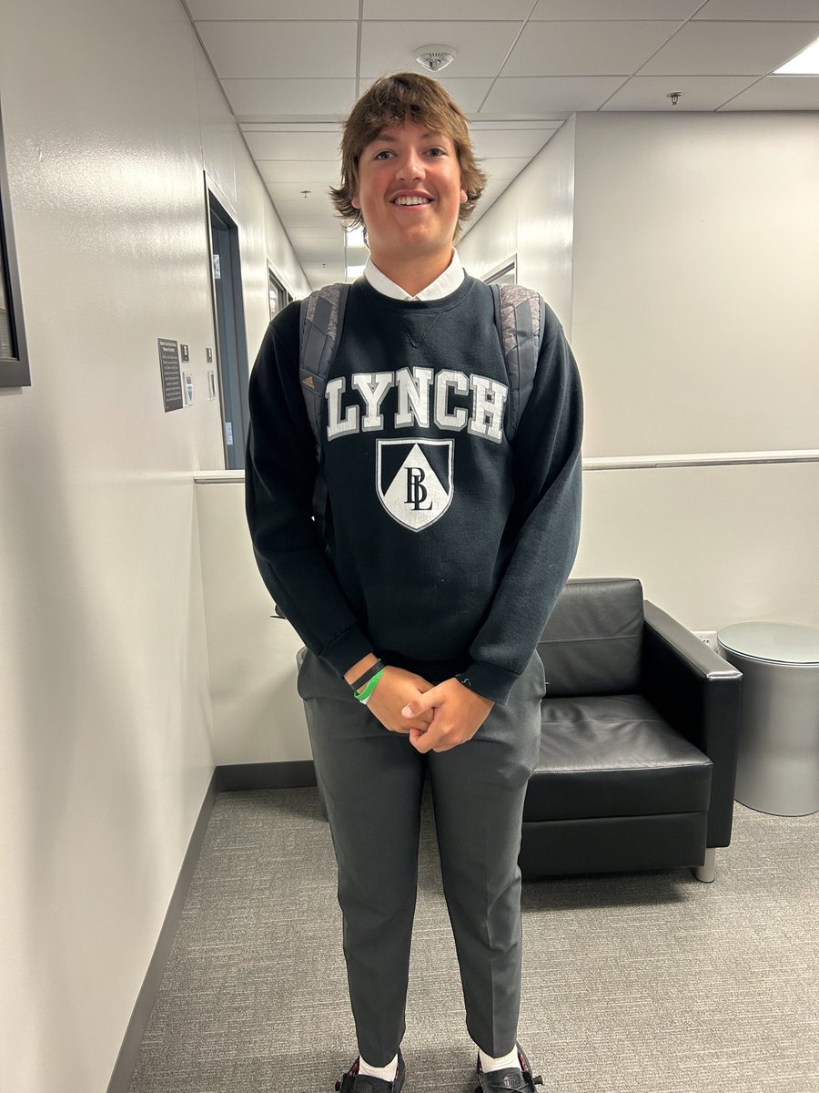 ProducerRondaK's tweet image. Mini Morelands 
First Day of School 
#FriarFamily 
Senior Year for #MollyKay 
Junior Year for Christian 
Let’s do this @BishopLynch !!!
🖤🤍🖤🤍
#FriarsForever