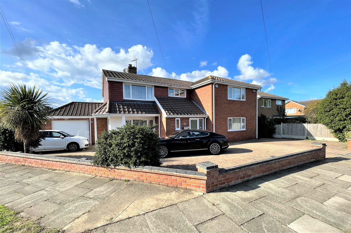 Over 2,400 sq ft of Luxury Asking Price £550,000
one-estates.co.uk/notice.php?q=5…