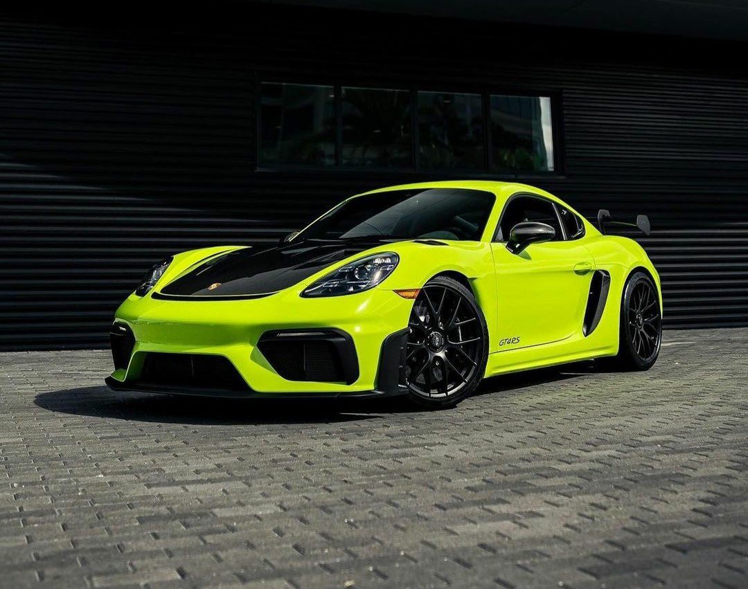 Porsche Club tweet media